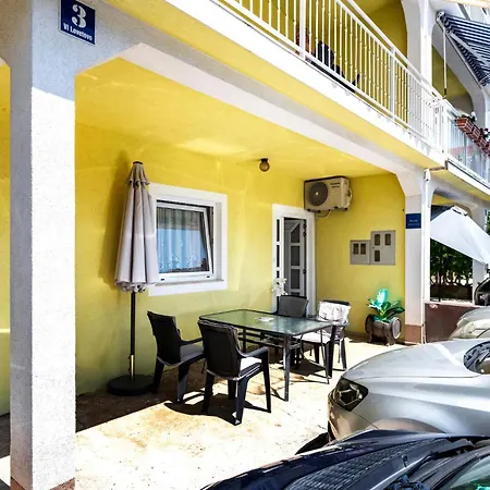 Apartment Amazing In With Kitchen Vodice
